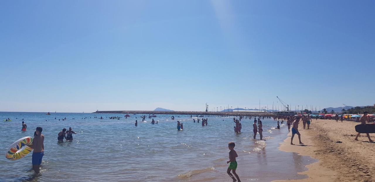 Apartmento De 3 Habitaciones Con Vistas Al Mar Playa de Gandia Exteriör bild
