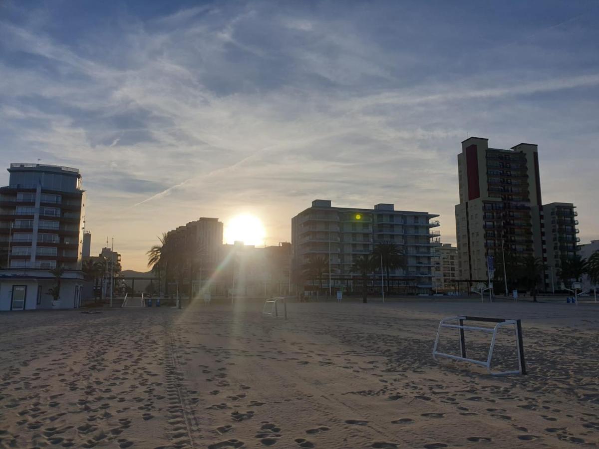 Apartmento De 3 Habitaciones Con Vistas Al Mar Playa de Gandia Exteriör bild
