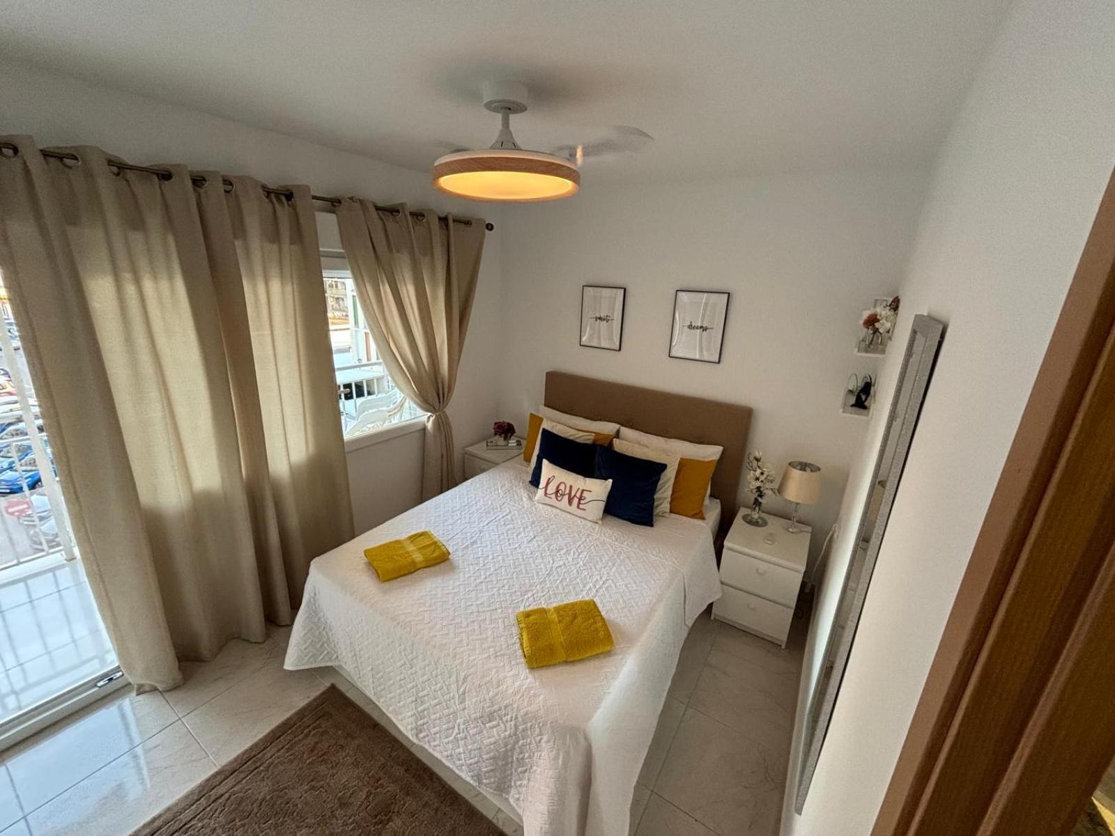 Apartmento De 3 Habitaciones Con Vistas Al Mar Playa de Gandia Exteriör bild